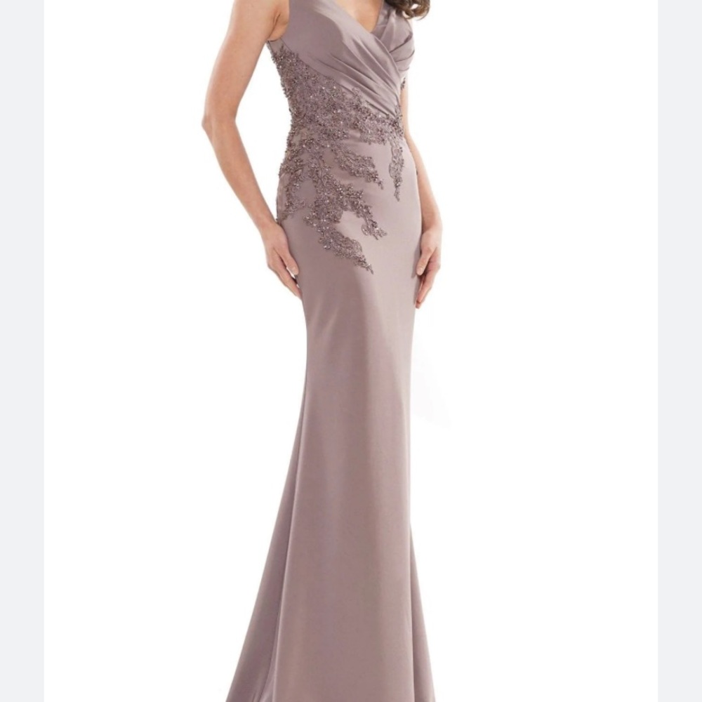 Marsoni gown. Size 6 NWT. no alterations. Color mink